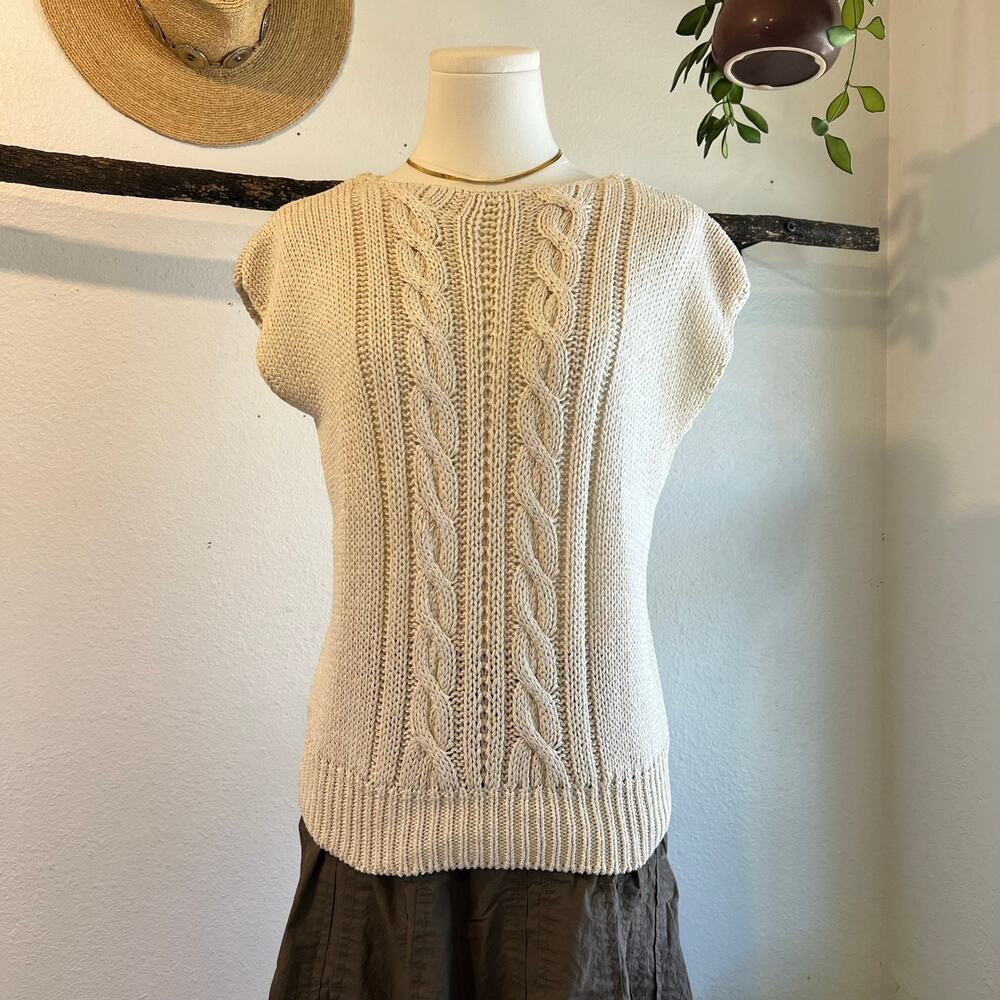 Vintage 90s Cream Cable Knit Sleeveless Chunky Pullover Sweater Size Medium - Picture 2 of 9